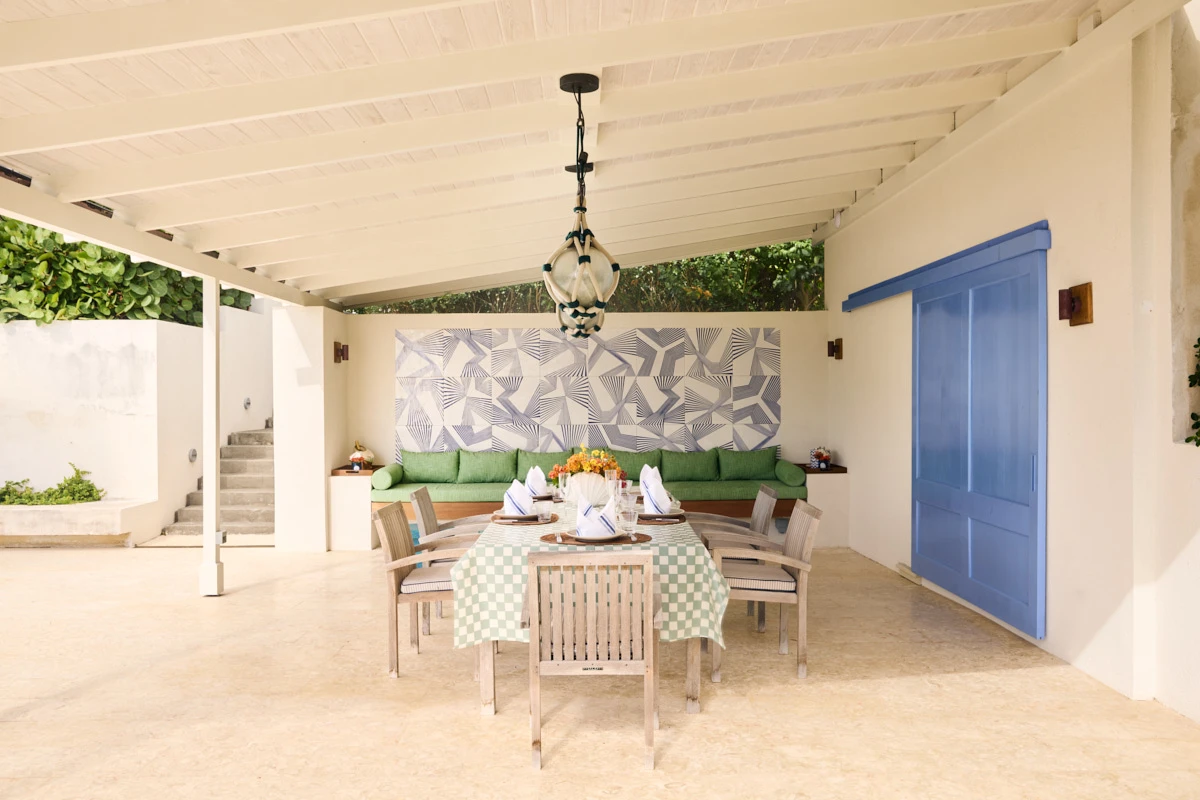 /assets/241106_mustique_outside_dining_186_medium.jpg