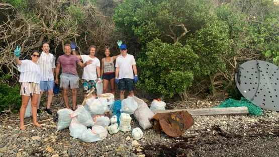 /assets/journal/featured-image/beach-cleanup-17.06.03.jpeg